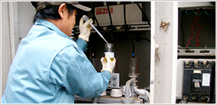 絶縁油（ＰＣＢ）の採取